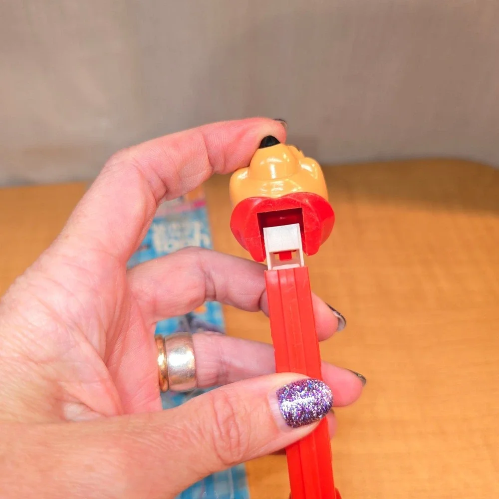 Winnie the Pooh PEZ Dispenser‎